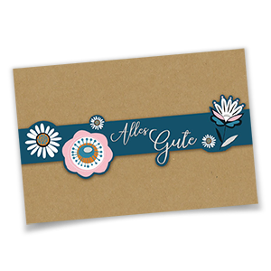 Vergrößere Abbildung Glückwunschkarte aus braunem Kraftkarton mit blauer Banderole, Blumenmotiv und silbergeprägtem Schriftzug Alles Gute